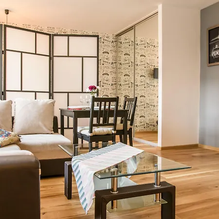 Chmielna Superior Apartment