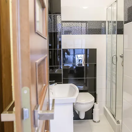 Chmielna Superior Apartment Warsaw